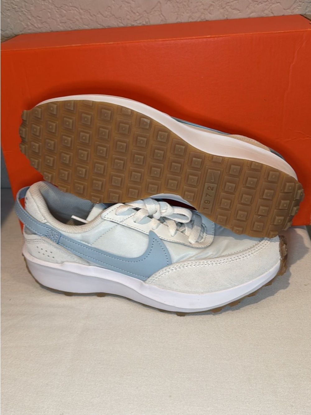Nike Women's Light Blue & White Low-Top Sneaker